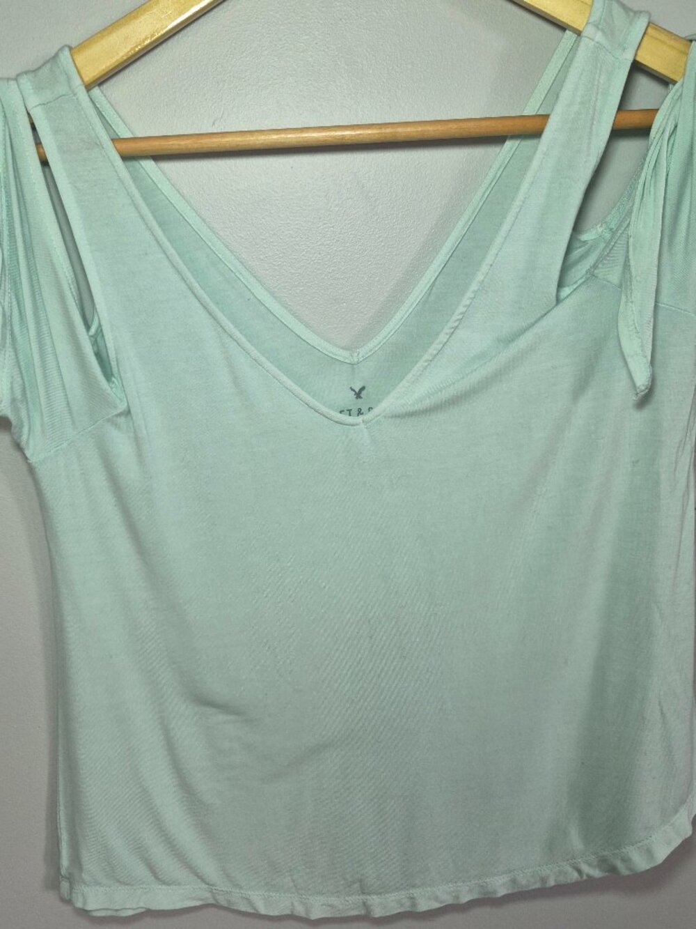 AEO Soft & Sexy Women’s Small Mint Cold Shoulder V Neck Top